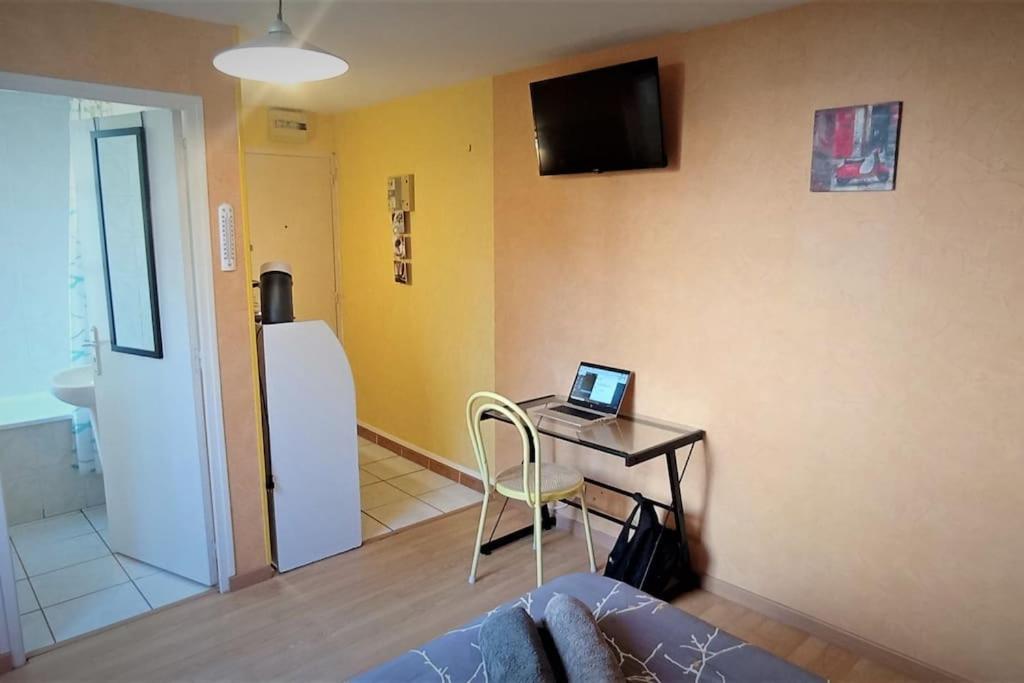 Studio 5 Avec Wifi Limoges Exterior foto